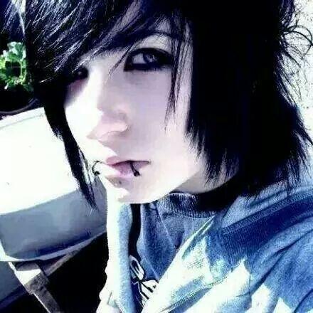 MrShinehtet1's profile picture. 