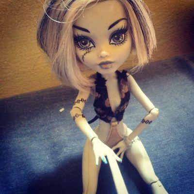 Glamurosa, rainha do funk poderosa, olhar de diamante