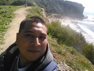 Soy como quiero ser y me enxanta hacer lo que megusta mas andar en el mar.