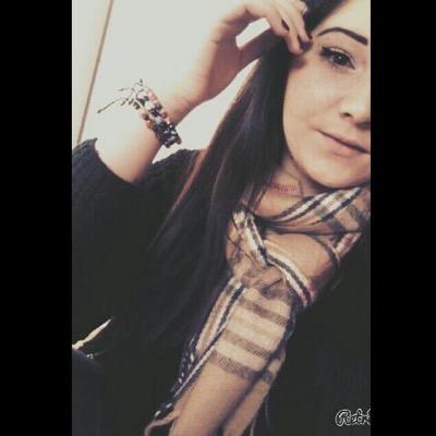 nicole/14/Regensburg/belieber         •instagram: niicushhh_                    •Facebook: nicole Kaa                               •ask: fluffyxp