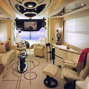 You have found the best company that let you rent RVs in Seattle! Contact us now and let your trip begin!