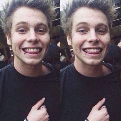 pvnkedlucas's profile picture. Throwing socks at your window at midnight cause rocks would damage the window and I ain't paying for it