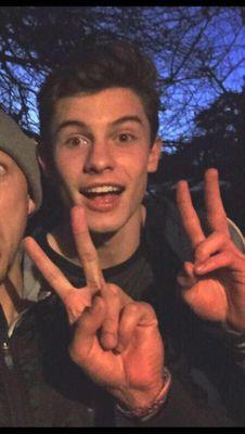 follow @TWISTMENDES (: