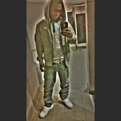 Artist / song writer ✒
        s4s? Ask
        90's Baby
           HCHS 
        615✈910
           Single