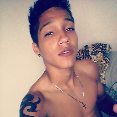 e agora o playboy rodou,rodou por voce e por mais mil,nao tenho culpa de nascer com esse coração vadio!