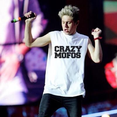 free follows from @sagacioushes. FAV LINK PLEASE
