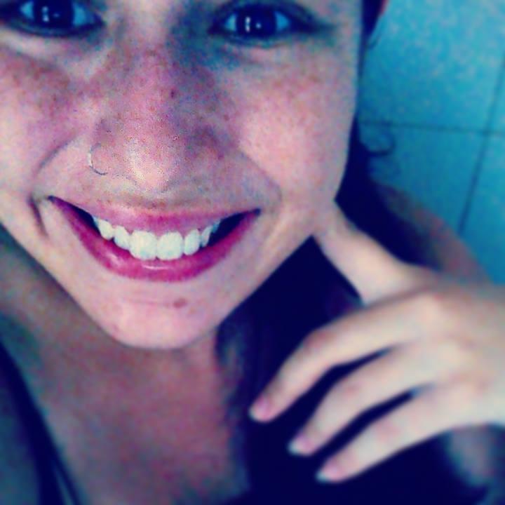 -'Digo pra vida, eu sou mais EU, digo pro alvo, aí vou EU, flecha veloz                                    nas mãos de DEUS, vou em frente que o mundo é MEU !