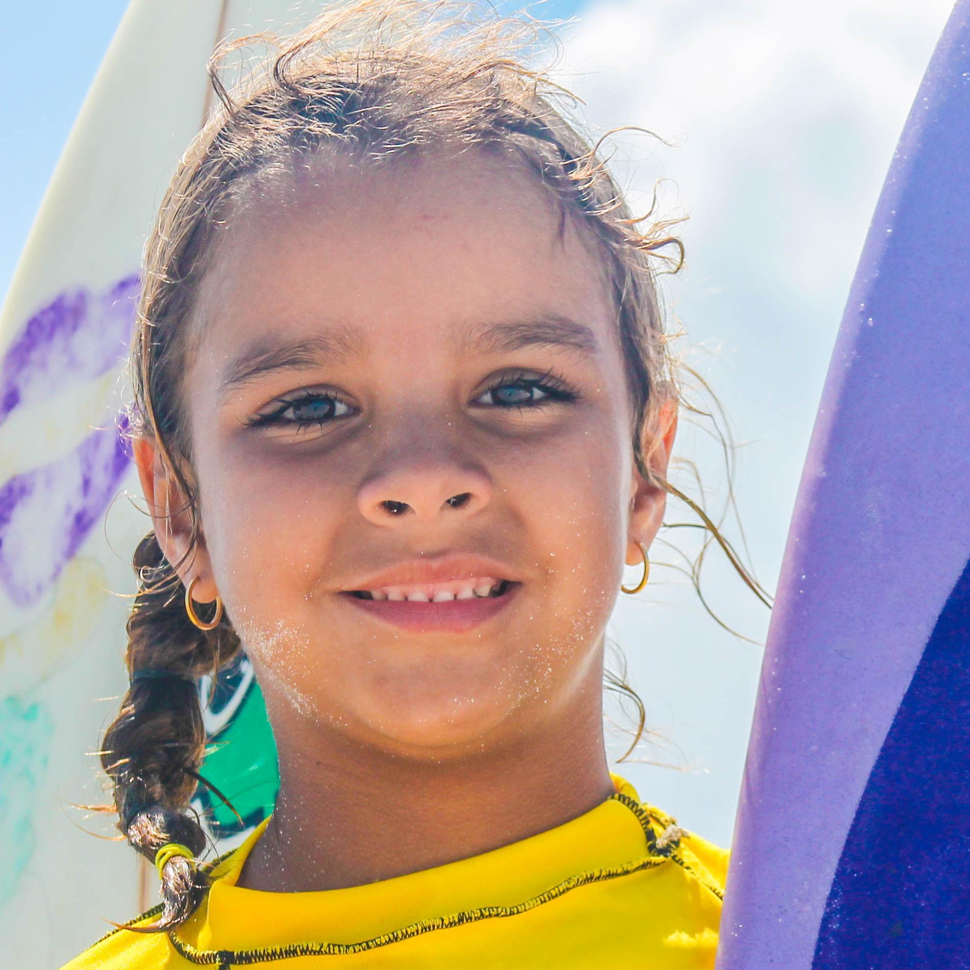 lunamsurf's profile picture. Surfista de 9 años