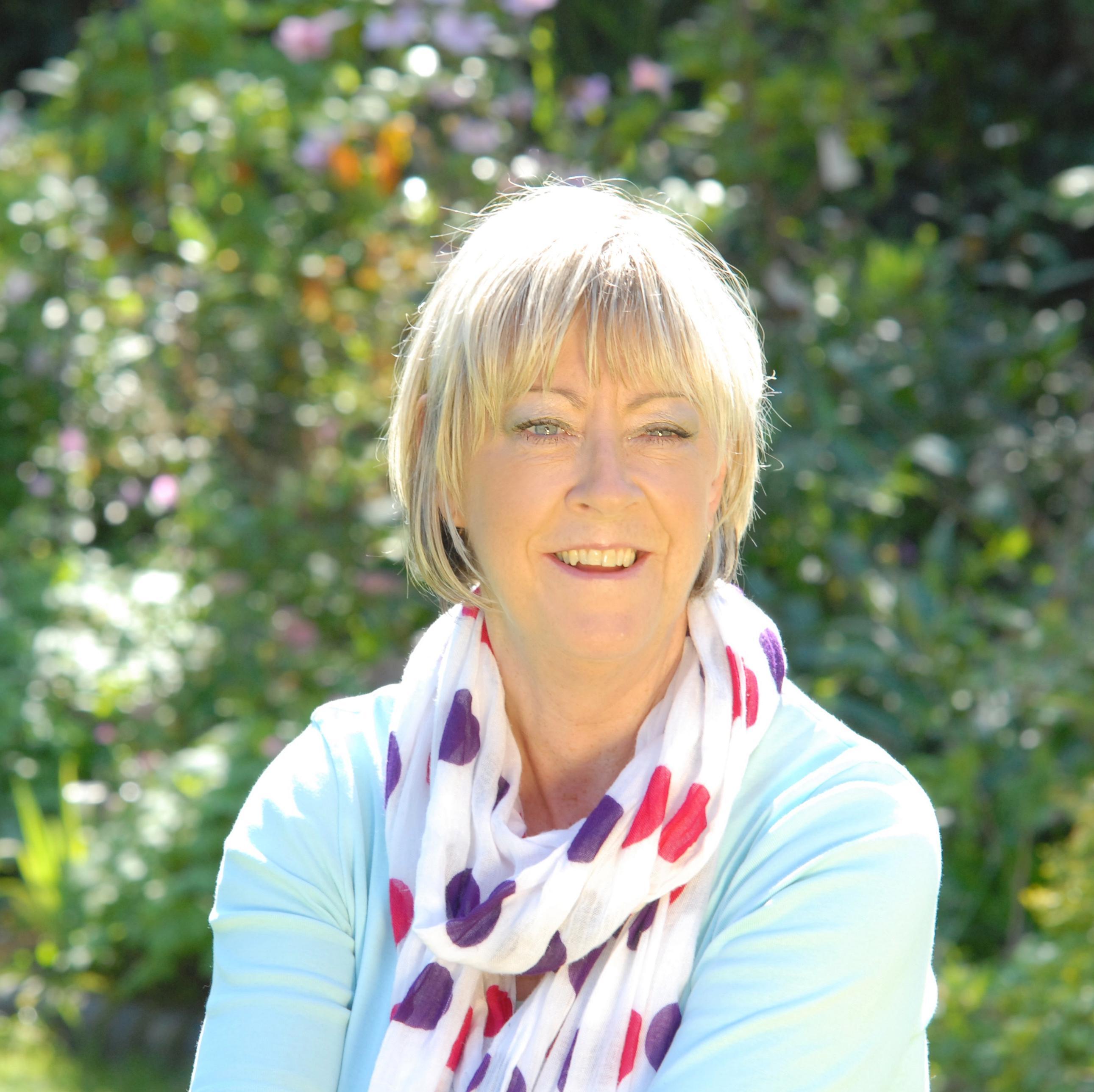 Yorkshire lass currently living in Norfolk. Compulsive reader. Writes contemporary women's fiction.  Keen supporter of the apostrophe. #amwriting #indieauthor