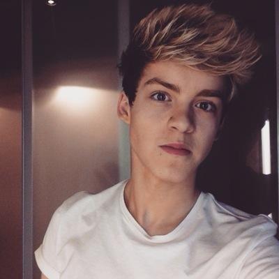 I'm Reece|SingerSongwriter|I'm Northern & in a band called @stereoKicks ... I guess that makes me NorthernKick|IG:reecebibby|Top 5-XFactor2014. ❤️NUTELLA❤️