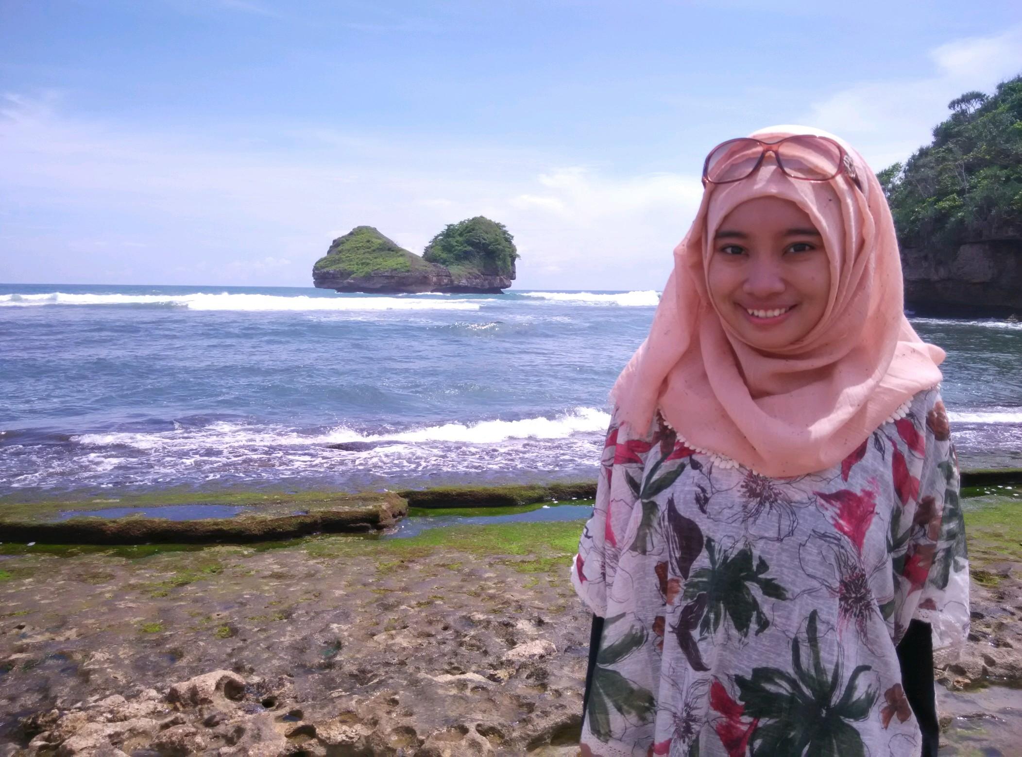 ninafaridaa's profile picture. Brawijaya University Graduated