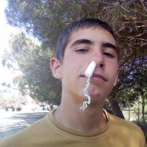 RSti2d's profile picture. Follow et RT si t'aime mes tweets et aide moi a me faire connaitre ✌️