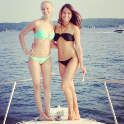 JessicaCarrer13's profile picture. 