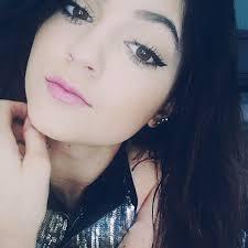 El amor de los .oveles no esta en el corazon, sino en los ojos. - William Shakespeare