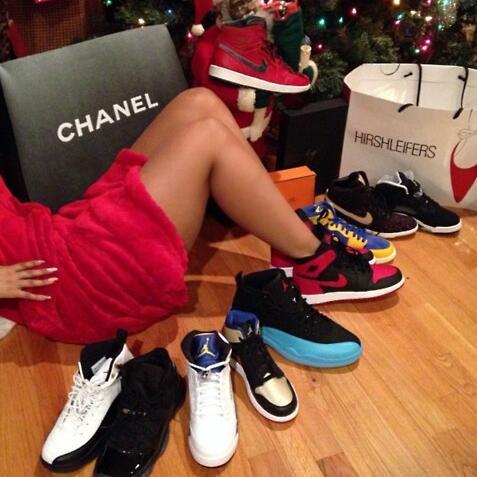The number one Twitter for dope shoes photos.  ®