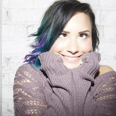 #Lovatic #Youtubers #Deruler