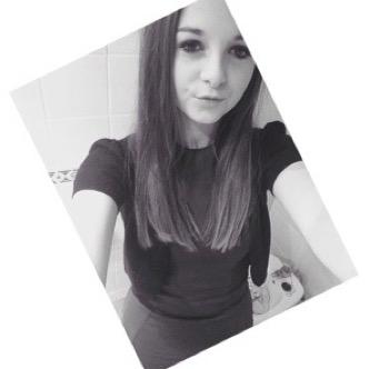 instagram- paiigeleiighx 
snapchat- paige_leighxx