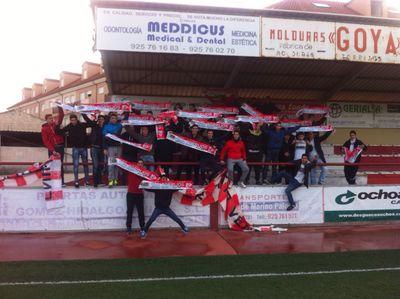 TorrijosFans's profile picture. Torrijos Fans en la grada vieja, conservando viejos valores