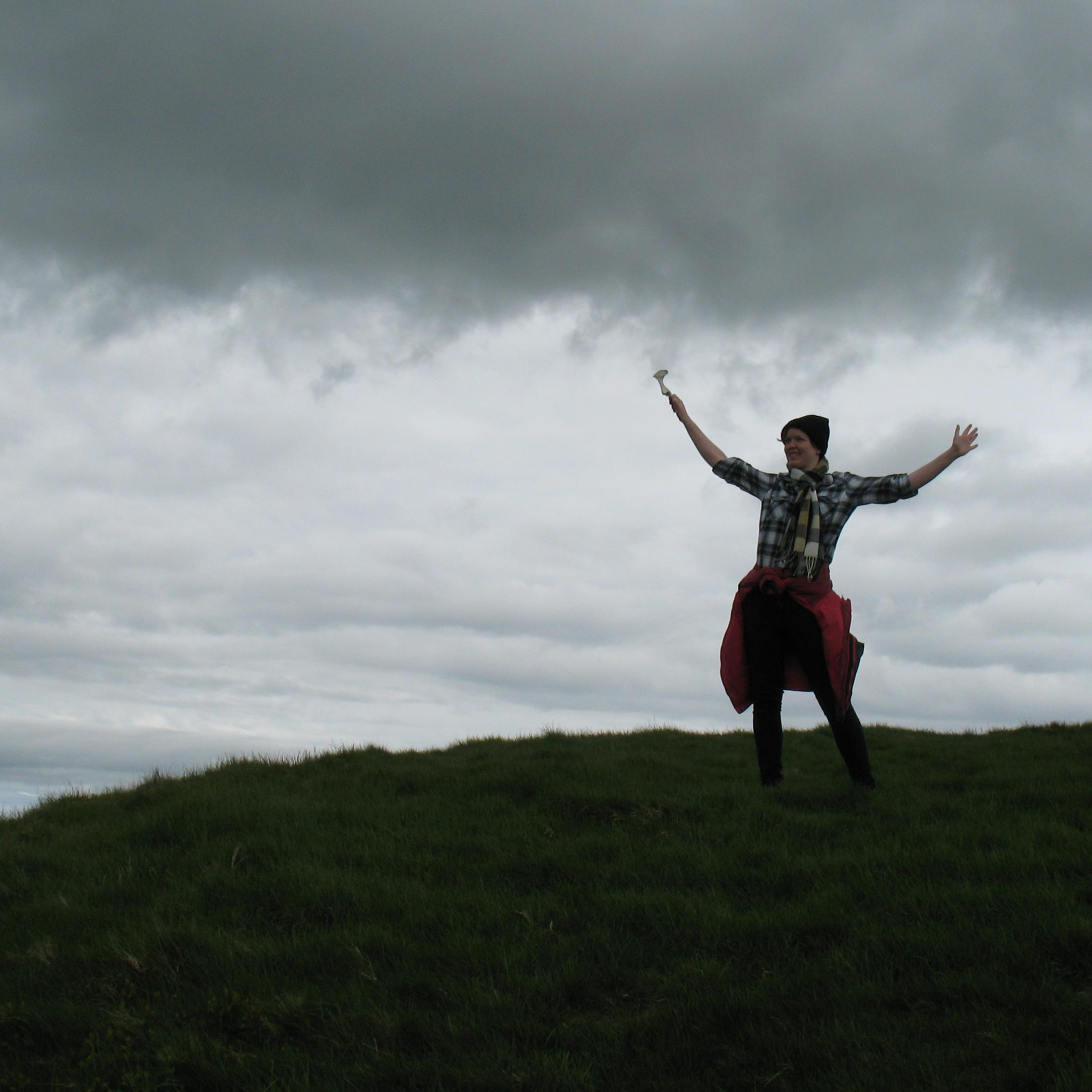 Archivist by day, fantasy author and musician by twilight. A real live pagan Gael. Sidhe/they.