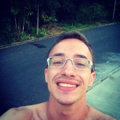 Por mais longa que seja a caminhada, e mais infinita que pareça a escuridão, a gente sempre chega ao dia.

whats: 99965-8279