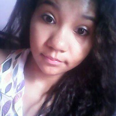 Trabalhar é poder realizar sonhos, mas prefiro viver acordado e me realizar sem esforço.