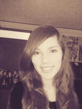 Hola! Amo a Michael Jackson, BTR y el cast de H-B.