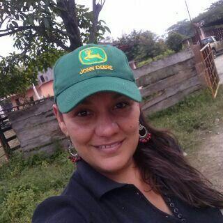 Carmen Lacruz
productor agropecuario,  merideña