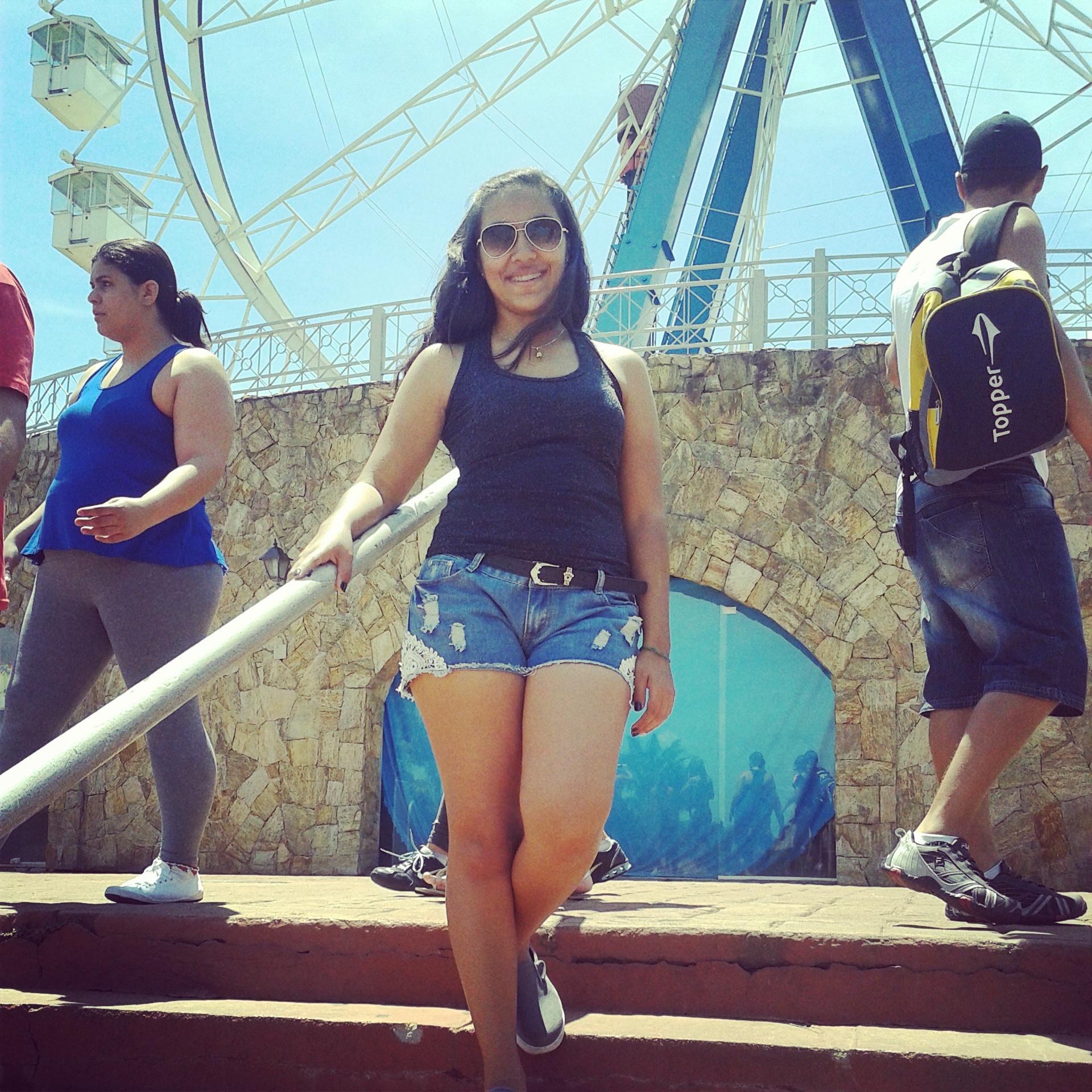 Molduras boas não salvam,quadros ruins  ♫