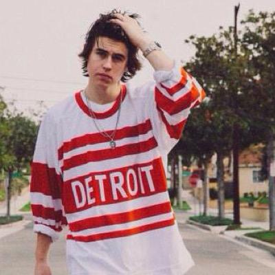 please RT the link and follow @usanashgrier :)