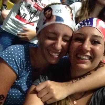 chiapalmi's profile picture. Siamo un controsenso,viviamo controverso,andiamo contromano,ci mettiamo controvento,ci prendiamo in contropiede,ma contro cuore non possiamo mai andare.♡