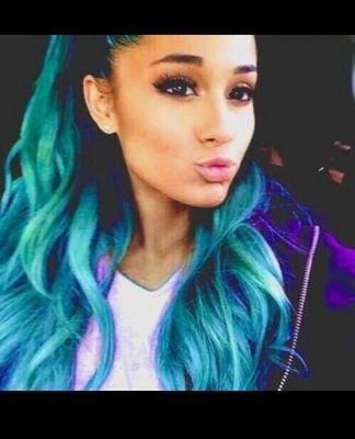 Follow me Ariana♥