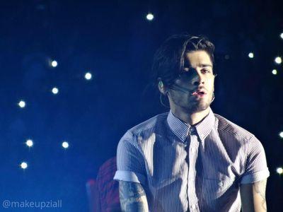 fixtonjh's profile picture. 'I'm lost in the dark of the night'