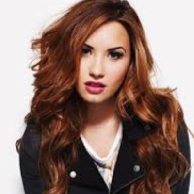 cris , o twitter é todo seu / @lovatic_carioca