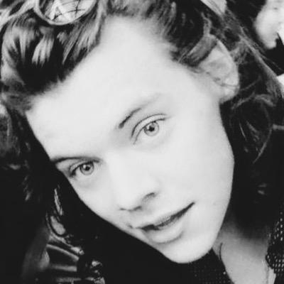 Raconteur. (#directioner , #larryshipper , #cavalière instagram : sarahd6451, wattpad : 1d-5sos6451) ❤️❤️