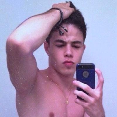 Le tengo fobia a la sangre y a los caniches. Actor xxx