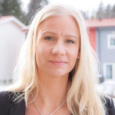 Småländsk stockholmare utan dialekt. Älskar träning, musik, resor, utmaningar och belöningar och mitt jobb! Sociala medier, LinkedIn. Tweetsen är mina egna.