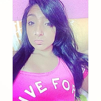 Ela é daquelas mina que não tá nem aí pra sua opinião, toca tua vida, se orienta vacilão ✌