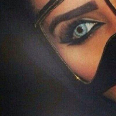 الأبتسامه عنوان السعاده فكنو مبتسمين دومآ