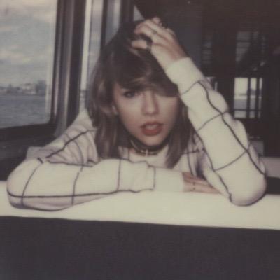 Chloe, 18 and just a major Taylor Swift fan.