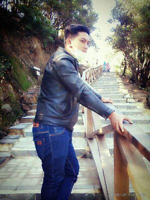 GEUTIH SUNDA WANI NGADU