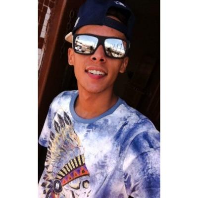 E o caminho da felicidade ainda existe, é uma trilha estreita em meio a selva triste!