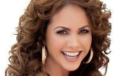 LucerinasSpain's profile picture. Crea sonrisas sin necesidad de hablar.Crea ilusiones con sus palabras. 1persona admirable e infinitamente increíble.Admirarla hace + sencillo el caminar. JAÉN