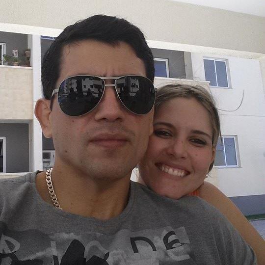 Cirurgião-Dentista, amante da vida, torcedor do ferroviário!!!
Contato profissional - 3086 7132