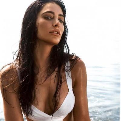 Just spreading pictures of perfect girls from around the world to the world. 
ladies submit your pictures here perfectgirlss@hotmail.com 
or through DM