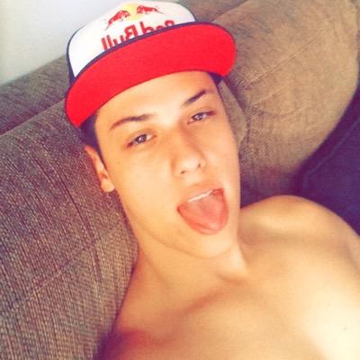 Quem se descreve se limita ;D