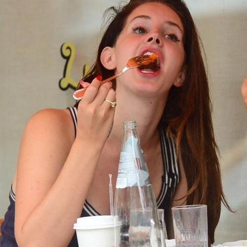 me gusta la pizza y tu vieja
