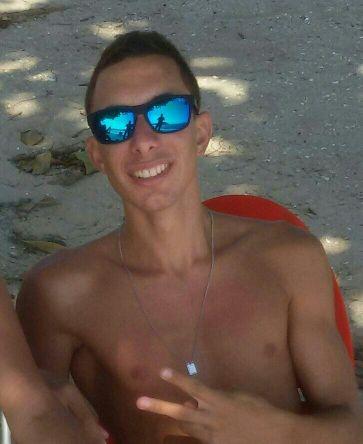 Foda-se                                                                                                     wpp: 9 6663-0657