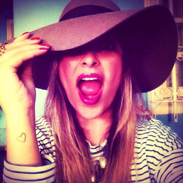 ♕ RP, mineira, atleticana! Adoro rock, jazz e amo cosmopolitans, filmes, moda e fotografia ♡ @camilavbrei IG