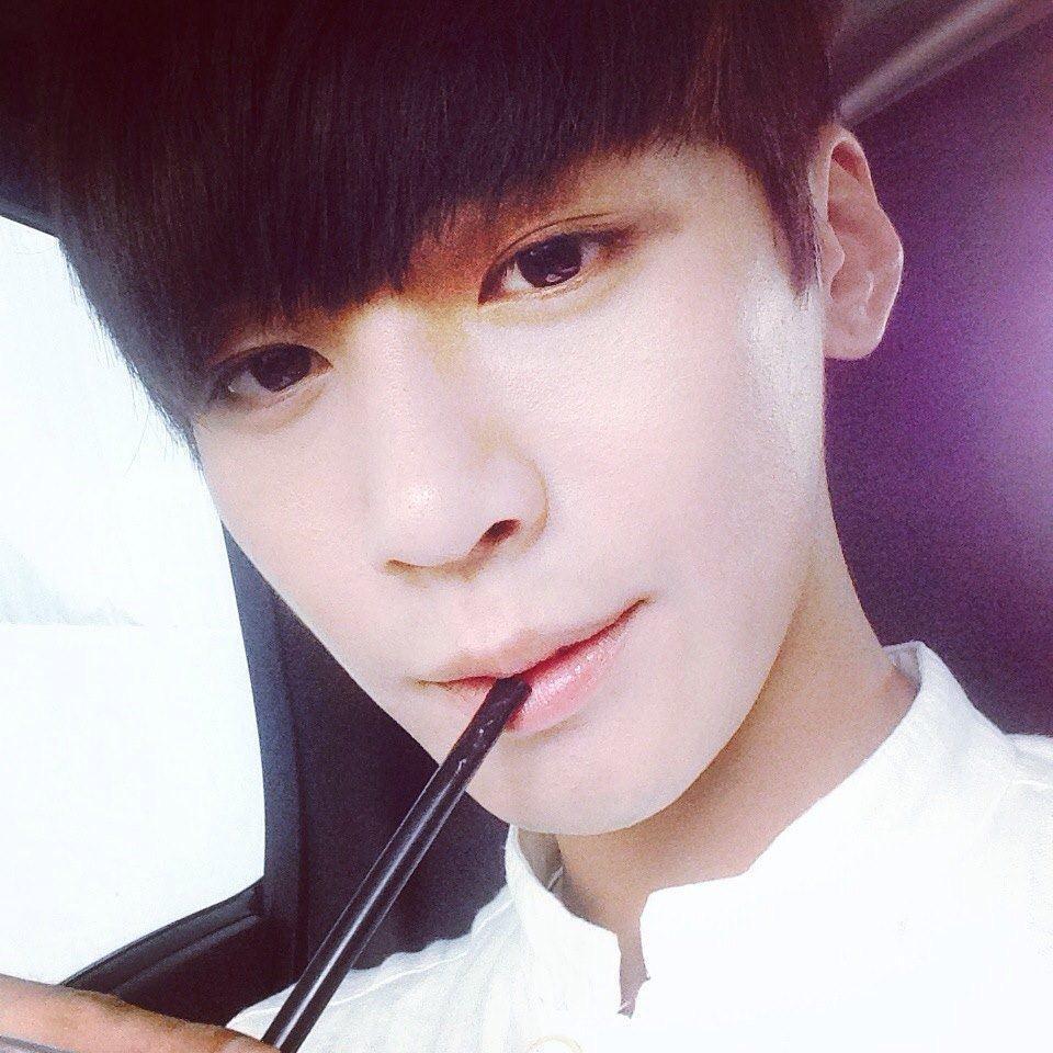 ulzzang.Jaehyun. not official bot.follow☛＠.byebye☛block