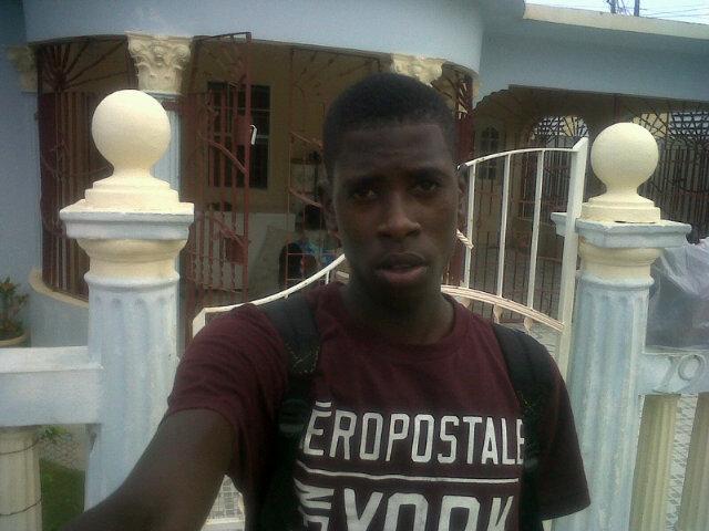 DjStar876's profile picture. Am tall and slim easy going  like to socialize and like to meet new friends!!!!!!!!!!!! #TeamVibesLink @VibesLinkPromo http://t.co/zkKqGgNtMh